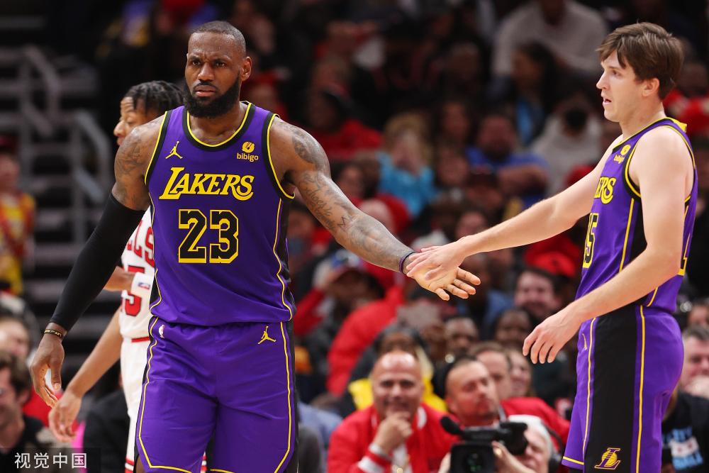 分别担任解 分别担任解